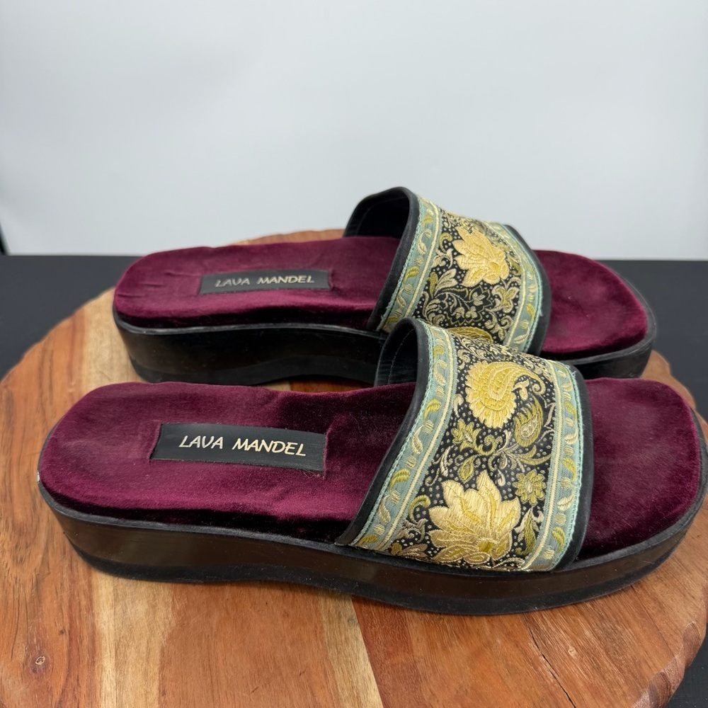 Lava Mandel Isabella paisley floral Jacquard Platform Sandals Black Size 8-9?‎